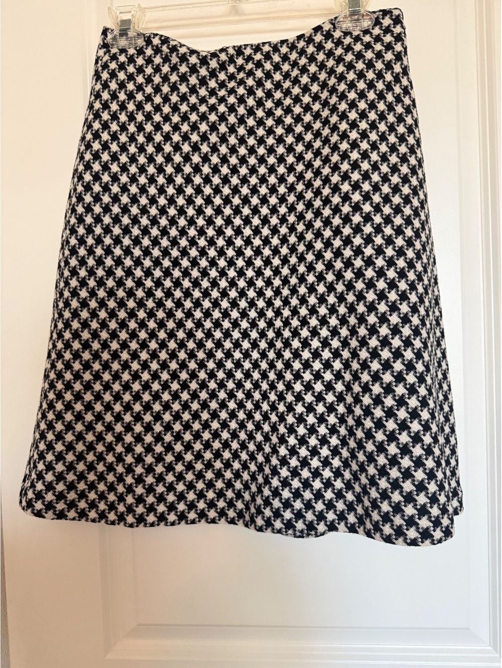 Vintage Hillard & Hanson Black and White Houndstooth Wool Blend Skirt Size 8